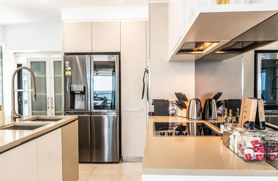 Pepper Soul Ocean View 3 Bedroom Apartment Gold Coast Aparthotel