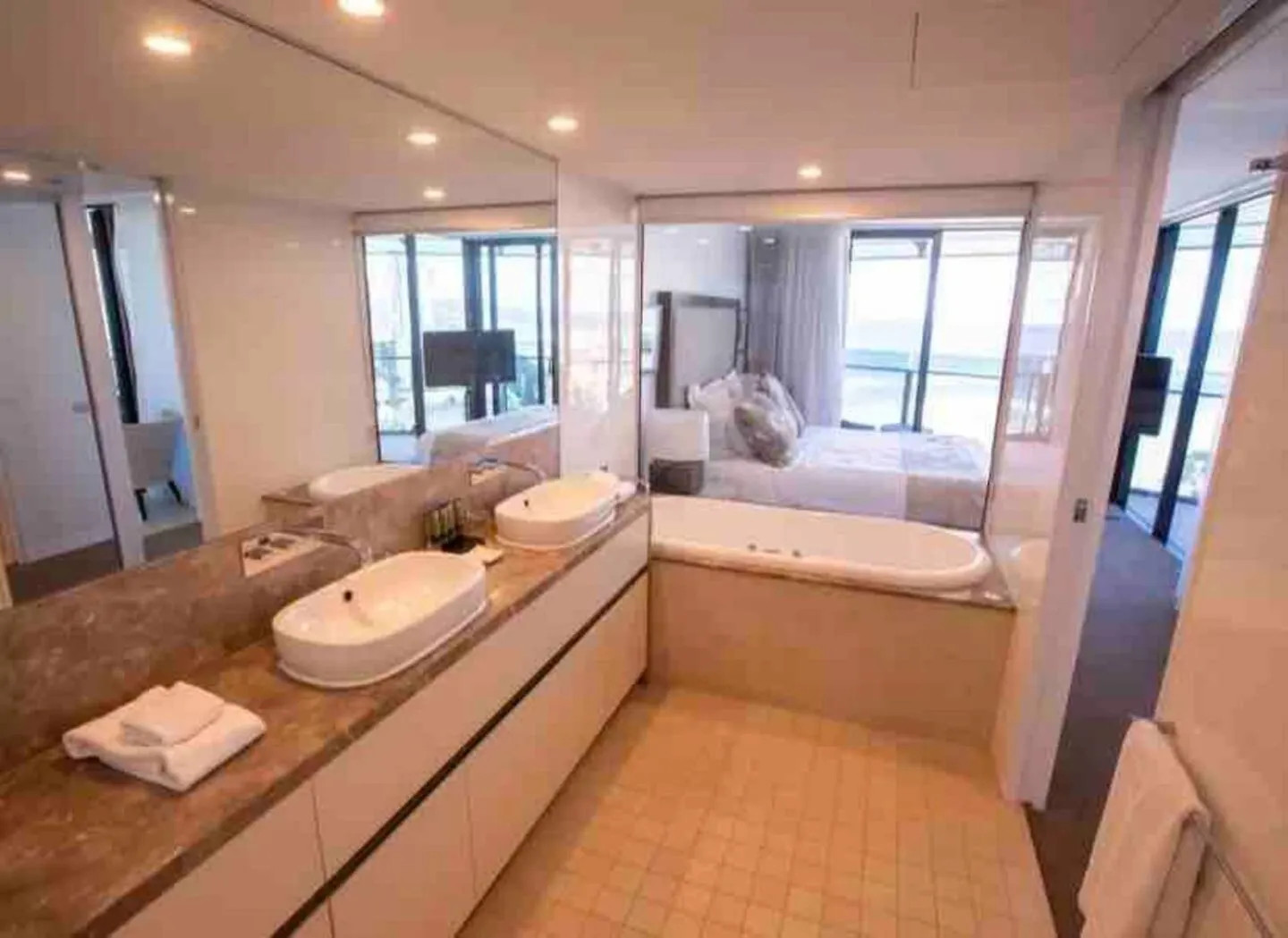 Aparthotel Pepper Soul Ocean View 3 Bedroom Apartment Gold Coast Australia