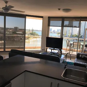 4* Aparthotel Moorings On Cavill Surfers Paradise